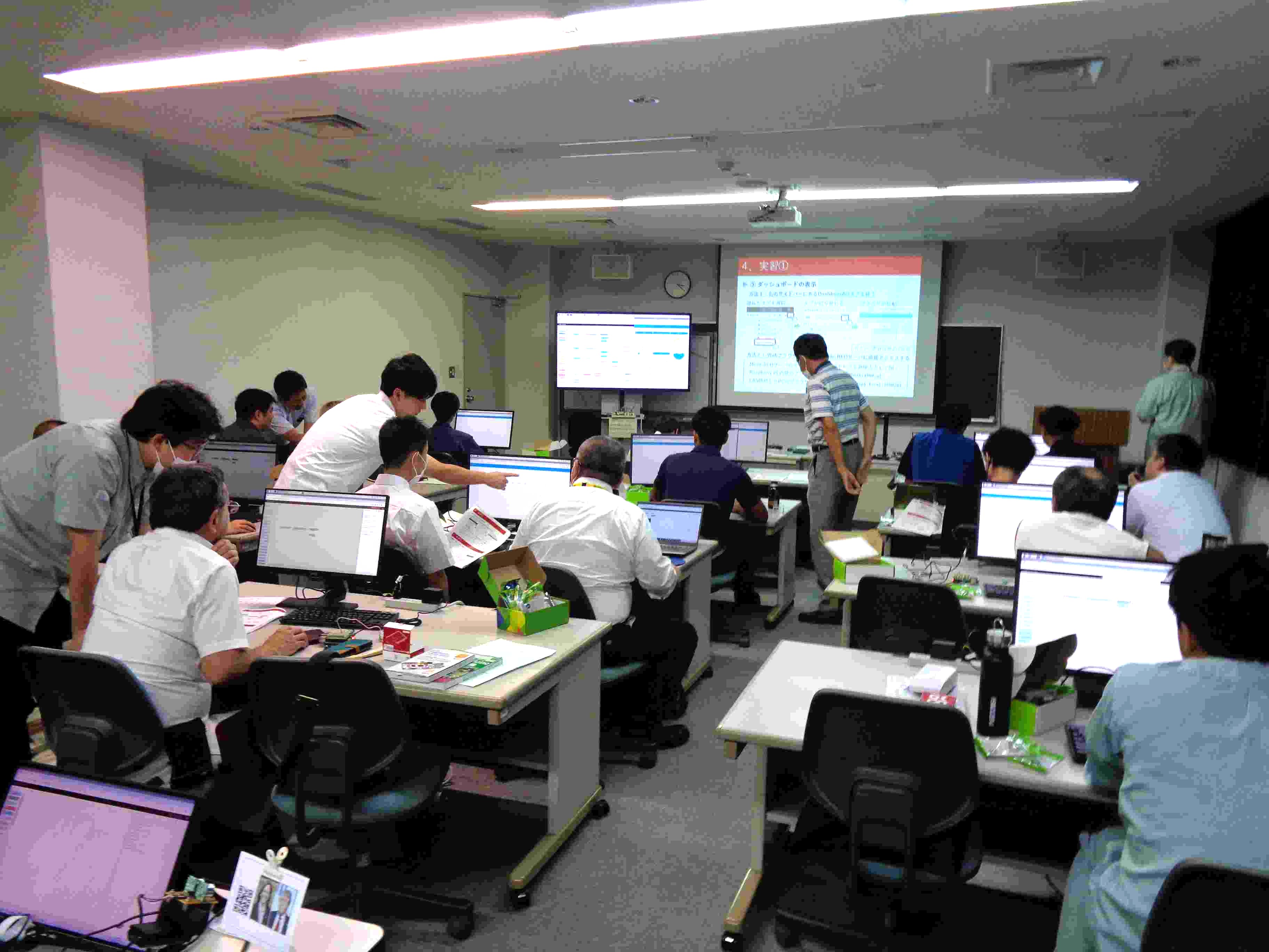 IoT大学連携講座_実施風景